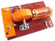 Aula de tecnología. Montar de cero un motor eléctrico