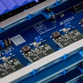 Dukosi lanza un diseño de referencia para aplicaciones BESS en Embedded World 2025