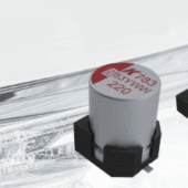 Presentamos el primer condensador híbrido de polímero V-Chip del mercado con 220 µF a 63 V en un diámetro compacto de 10 mm condensador híbrido