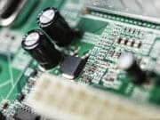 TRP008-B021 – Funcionamiento en serie y en paralelo de la fuente de alimentación