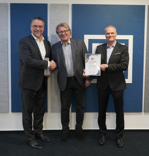 Rutronik y ROHM celebran 30 años de próspera colaboración Rutronik y ROHM celebran 30 años de próspera colaboración