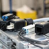 Los conectores de potencia HARTING PushPull Variante 4 están ahora también disponibles con tecnología de terminación QuickLock cableable en campo, rápida y sin herramientas.