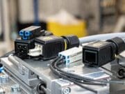 HARTING amplía su cartera de conectores PushPull Los conectores de potencia HARTING PushPull Variante 4 están ahora también disponibles con tecnología de terminación QuickLock cableable en campo, rápida y sin herramientas.