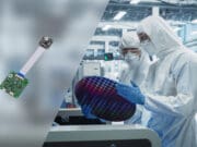 OMRON presenta una innovadora cámara para la detección de personas que mejora la seguridad en las interacciones con la automatización de salas blancas OMRON presenta una innovadora cámara para la detección de personas que mejora la seguridad en las interacciones con la automatización de salas blancas