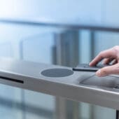 BLE vs. NFC vs. RFID: ¿Cuál es la diferencia y cuál es la mejor opción para el control de acceso? Control acceso en oficina