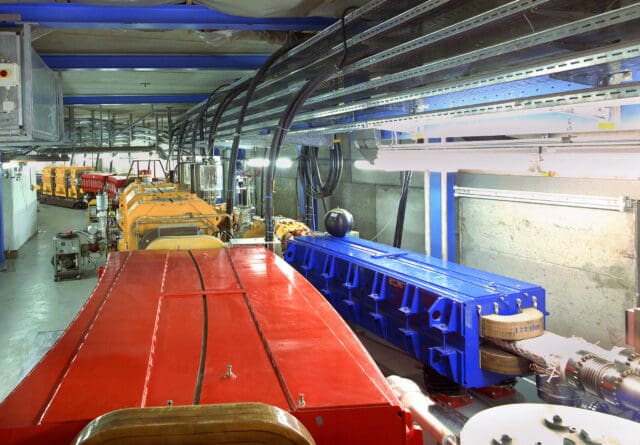 El túnel SIS18 del GSI Helmholtzzentrum für Schwerionenforschung en Darmstadt, Alemania El túnel SIS18 del GSI Helmholtzzentrum für Schwerionenforschung en Darmstadt, Alemania